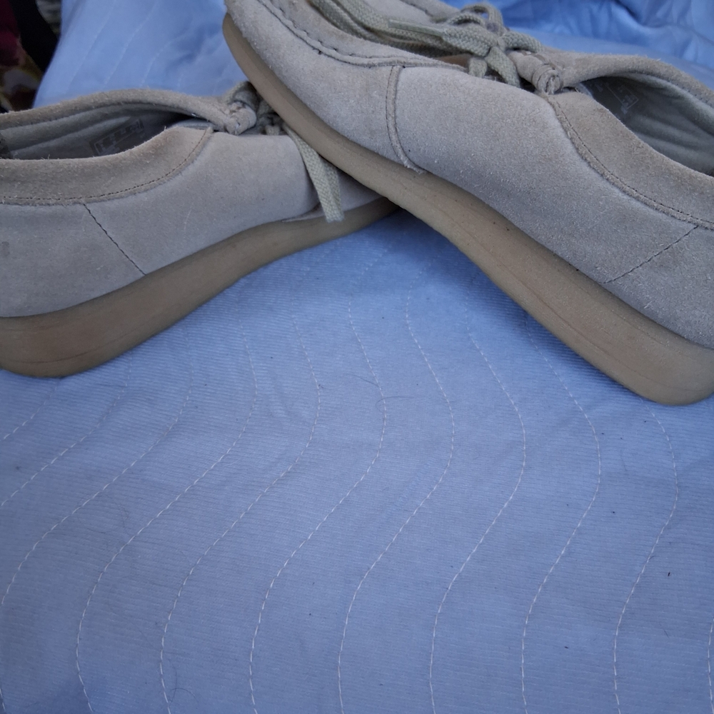 Clark Women's Suede Casual Wallaby Shoes in Light Beige - Picture 6 of 6